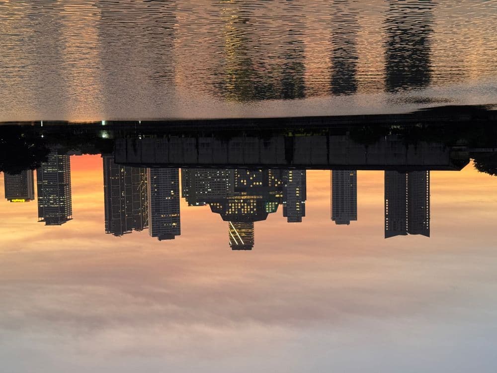 A familiar image of Colombo phone numbers